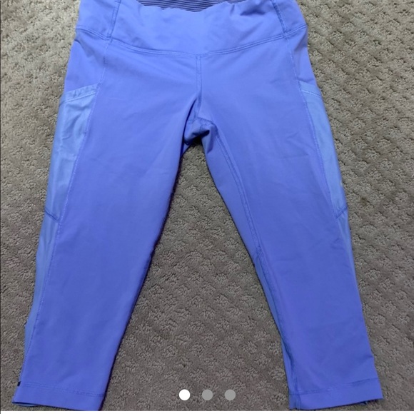 lululemon athletica Pants - Light purple lululemon cropped leggings